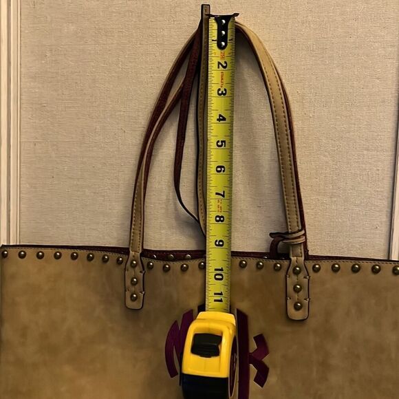 Sydney Love tan sueded leather tote with burgundy leather lining and studs NWOT - Picture 13 of 13